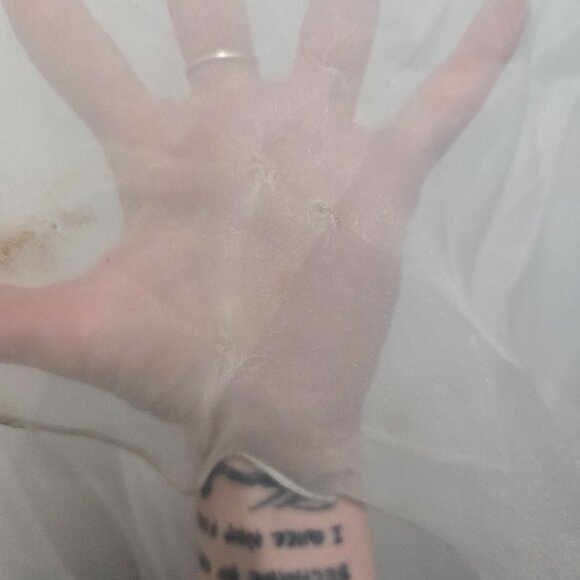 Wedding dress - Picture 4 of 6